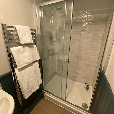 The Scotts Arms Village Hotel *