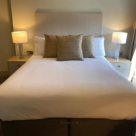 Hotell The Scotts Arms Village